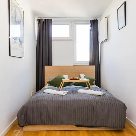 Shortstaypoland Chlodna Apartment *
